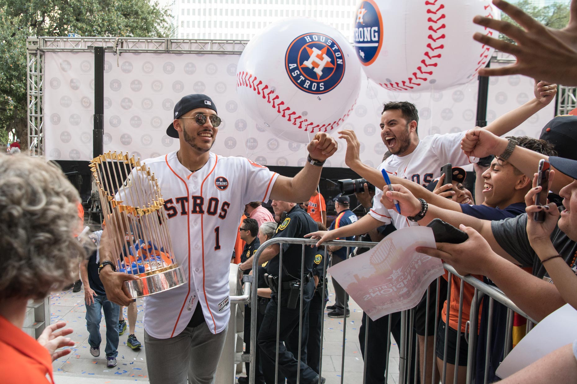 WEB171103GH_AstrosWSParade_P1196_0436